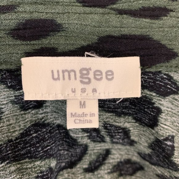 UMGEE Medium Green Cheetah Blouse Raw Hem Boutique - Picture 4 of 7